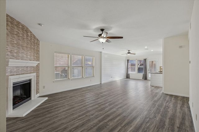 1405 Mesa Flats Drive, Fort Worth, TX 76052