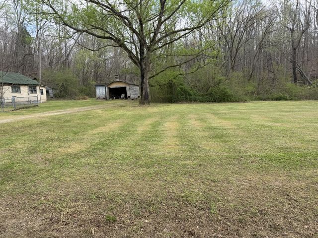 417 Trace Creek Rd, Hohenwald, TN 38462