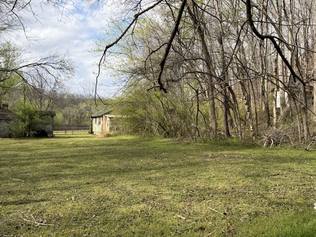 417 Trace Creek Rd, Hohenwald, TN 38462