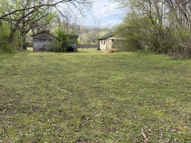 417 Trace Creek Rd, Hohenwald, TN 38462