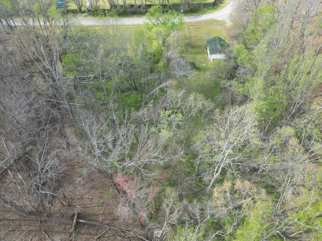 417 Trace Creek Rd, Hohenwald, TN 38462