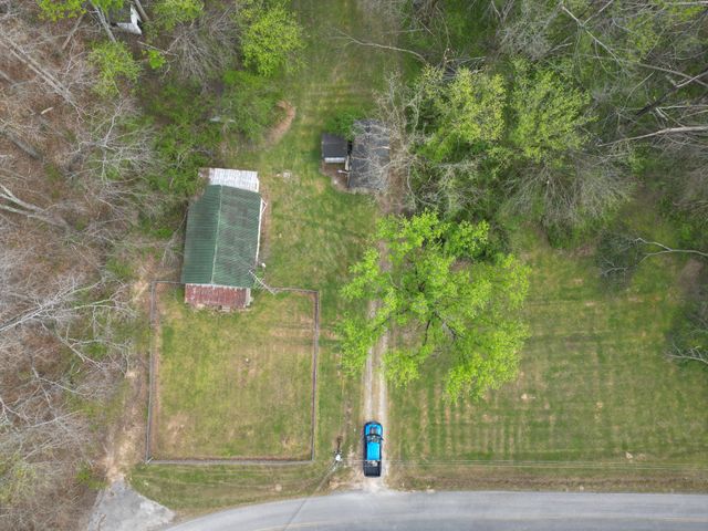 417 Trace Creek Rd, Hohenwald, TN 38462
