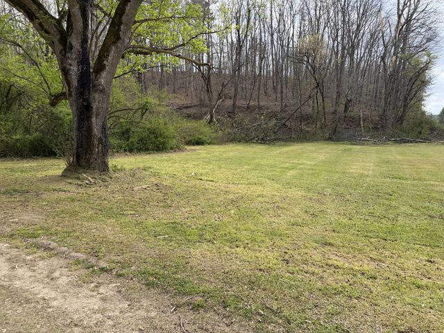 417 Trace Creek Rd, Hohenwald, TN 38462