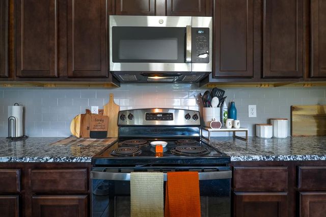 29273 Spur Circle, Mcloud, OK 74851
