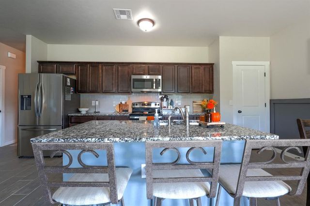 29273 Spur Circle, Mcloud, OK 74851