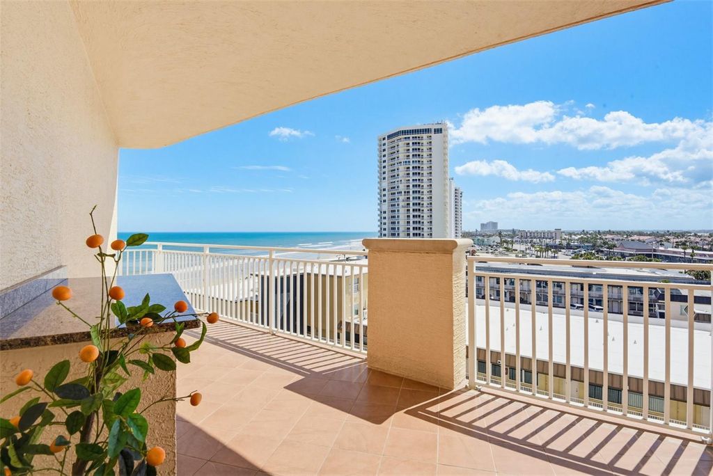 Image 5 of property listing at 2515 S ATLANTIC AVENUE 509, Daytona Beach, FL 32118