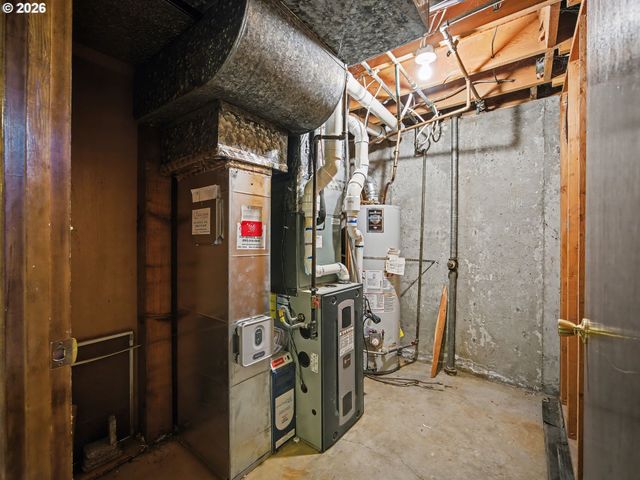 10336 Ne RUSSELL Ct, Portland, OR 97220