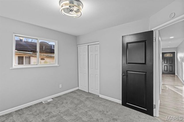 10452 Count Drive, St Louis, MO 63136