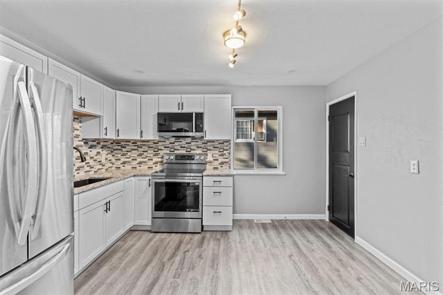 10452 Count Drive, St Louis, MO 63136