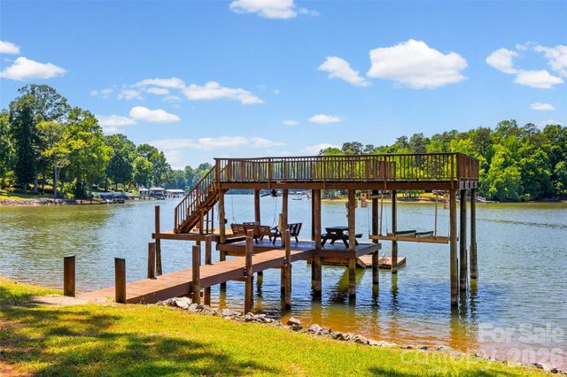 3805 Marwick Road, Charlotte, NC 28278