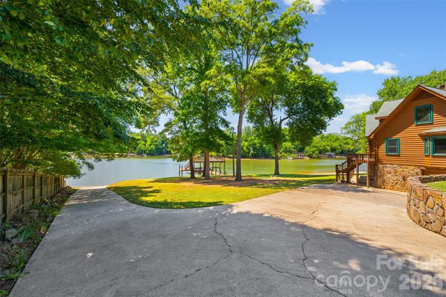 3805 Marwick Road, Charlotte, NC 28278