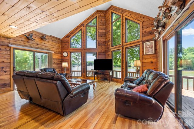 3805 Marwick Road, Charlotte, NC 28278