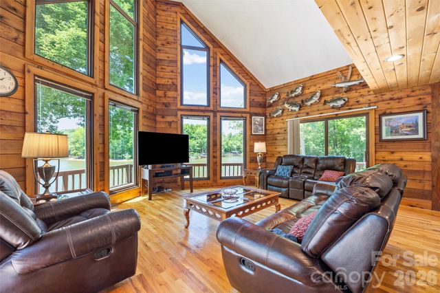 3805 Marwick Road, Charlotte, NC 28278