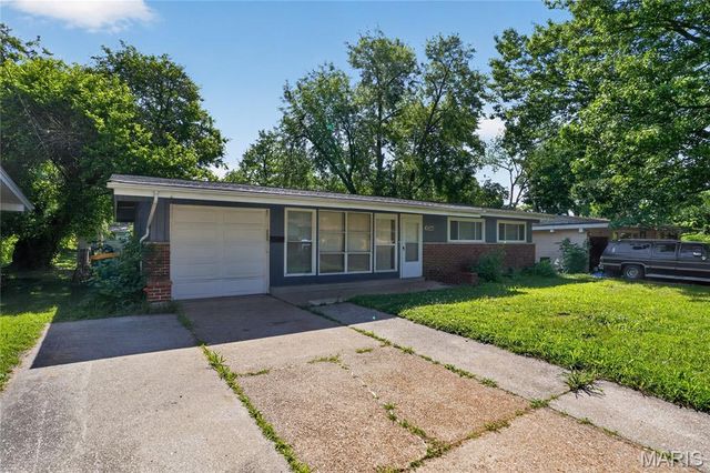10744 Hallstead Drive, St Louis, MO 63136