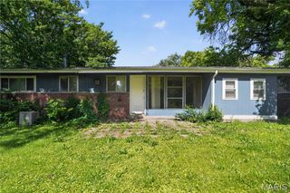 10744 Hallstead Drive, St Louis, MO 63136