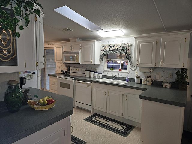 2425 SE 31st Street, Okeechobee, FL 34974