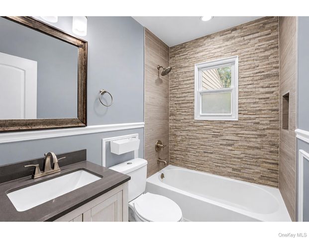 85 Todd Road, Valley Stream, NY 11580
