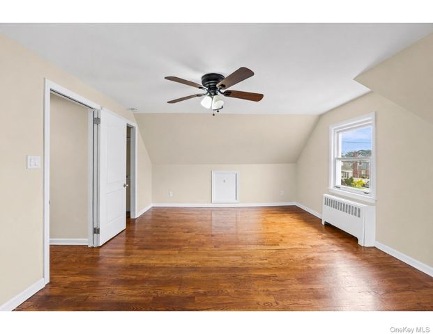 85 Todd Road, Valley Stream, NY 11580