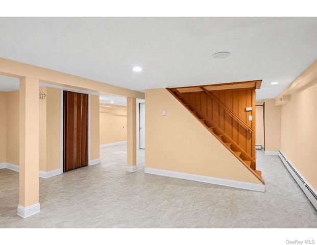 85 Todd Road, Valley Stream, NY 11580