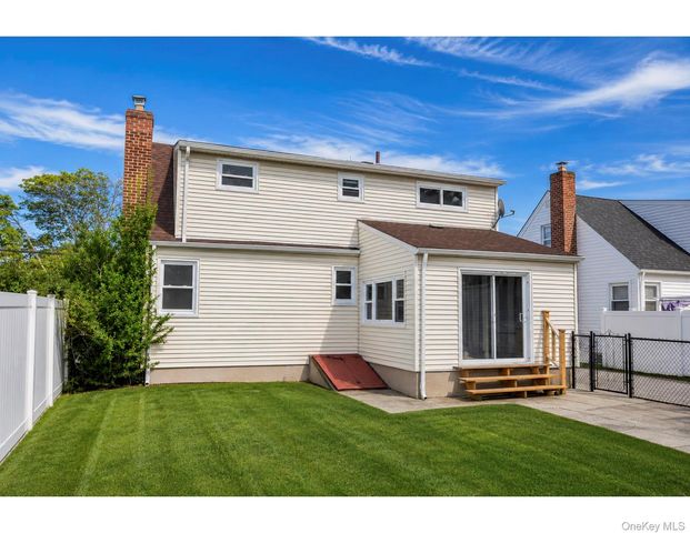 85 Todd Road, Valley Stream, NY 11580