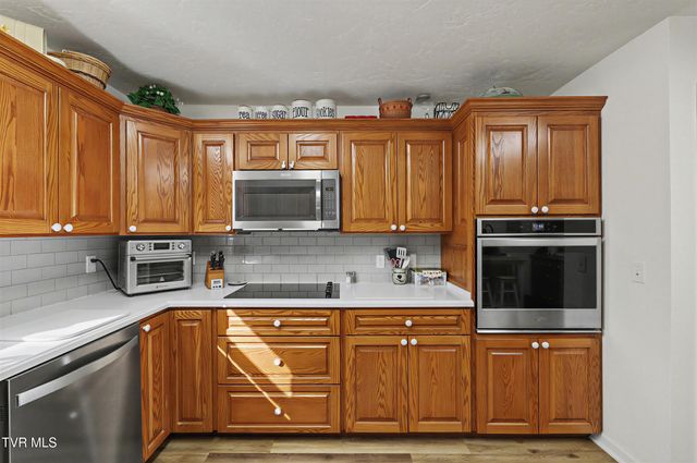 1210 Tanglewood Drive, Greeneville, TN 37743