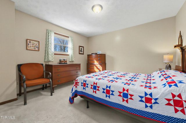 1210 Tanglewood Drive, Greeneville, TN 37743