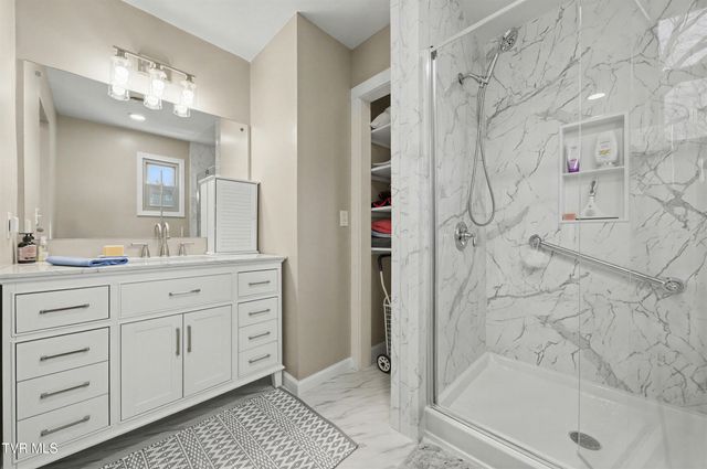 1210 Tanglewood Drive, Greeneville, TN 37743