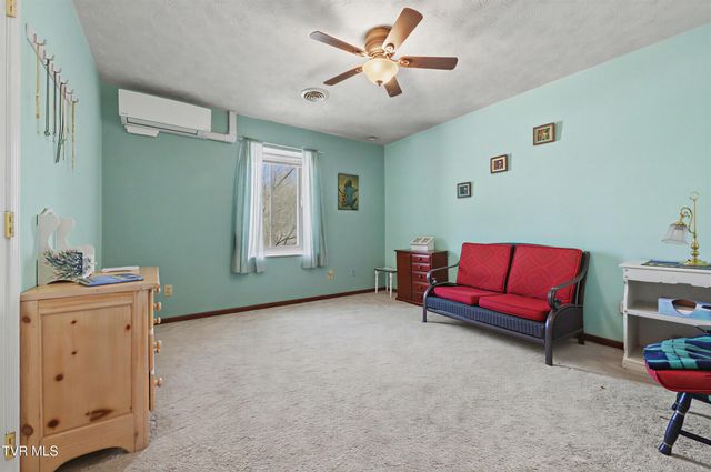 1210 Tanglewood Drive, Greeneville, TN 37743