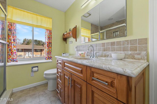 1210 Tanglewood Drive, Greeneville, TN 37743