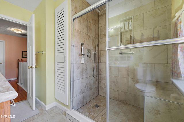 1210 Tanglewood Drive, Greeneville, TN 37743