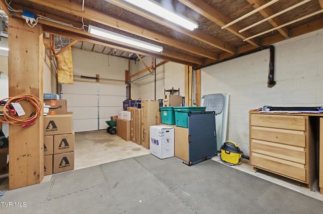 1210 Tanglewood Drive, Greeneville, TN 37743