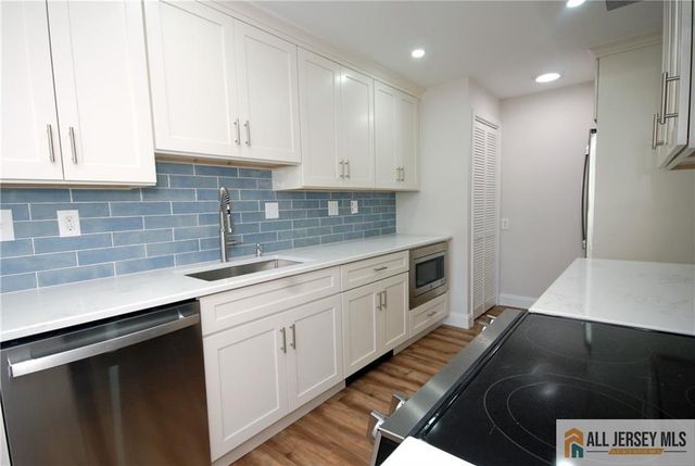 187 Newport Road A, Monroe, NJ 08831