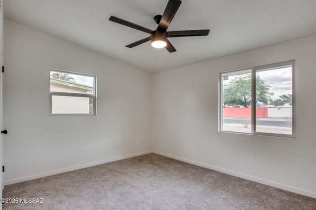 1220 W Fresno Street, Tucson, AZ 85745