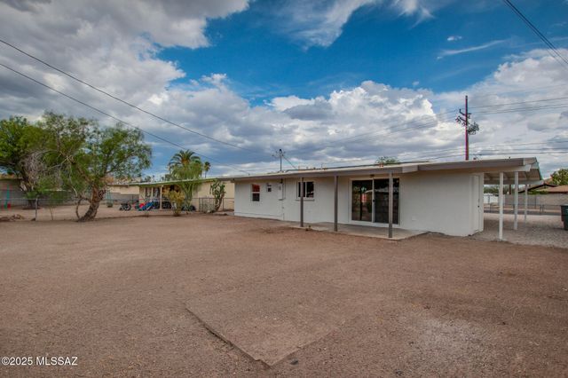 1220 W Fresno Street, Tucson, AZ 85745