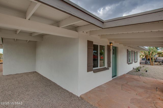 1220 W Fresno Street, Tucson, AZ 85745