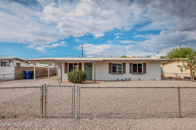 1220 W Fresno Street, Tucson, AZ 85745