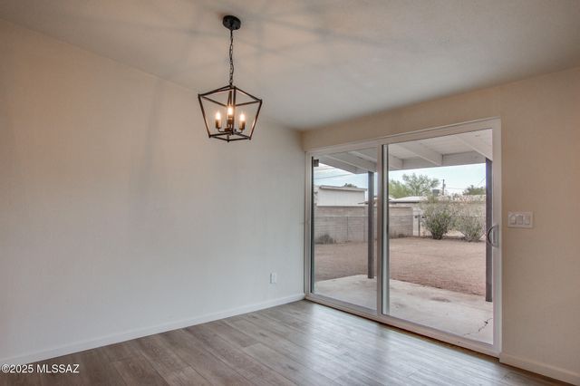 1220 W Fresno Street, Tucson, AZ 85745
