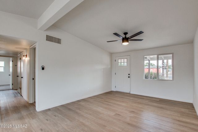 1220 W Fresno Street, Tucson, AZ 85745