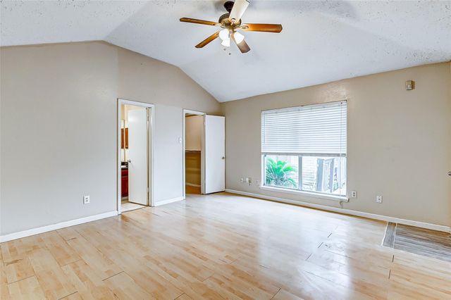 2010 Hickory Glen Drive, Missouri City, TX 77489