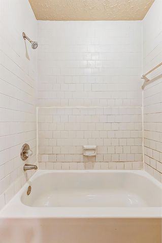 2010 Hickory Glen Drive, Missouri City, TX 77489