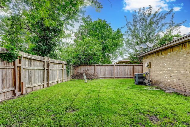 2010 Hickory Glen Drive, Missouri City, TX 77489