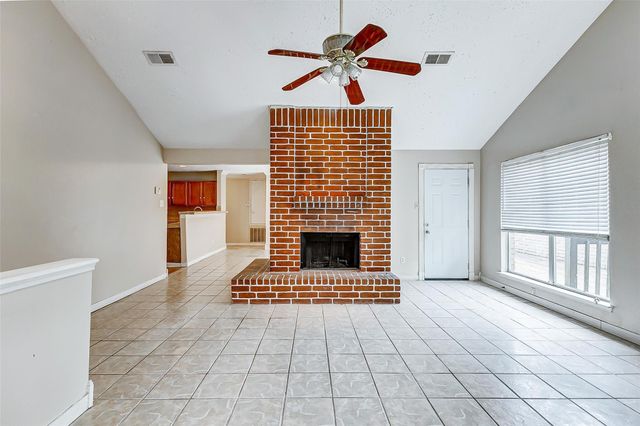 2010 Hickory Glen Drive, Missouri City, TX 77489