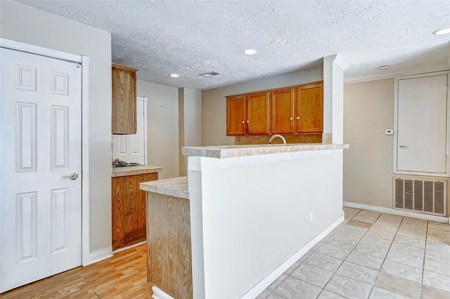 2010 Hickory Glen Drive, Missouri City, TX 77489