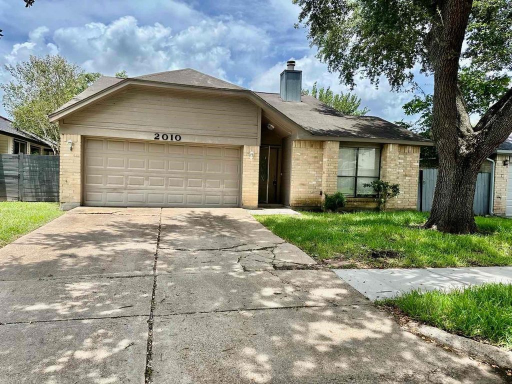 2010 Hickory Glen Drive, Missouri City, TX 77489