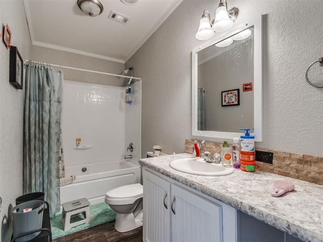 10151 E College Avenue, Guthrie, OK 73044