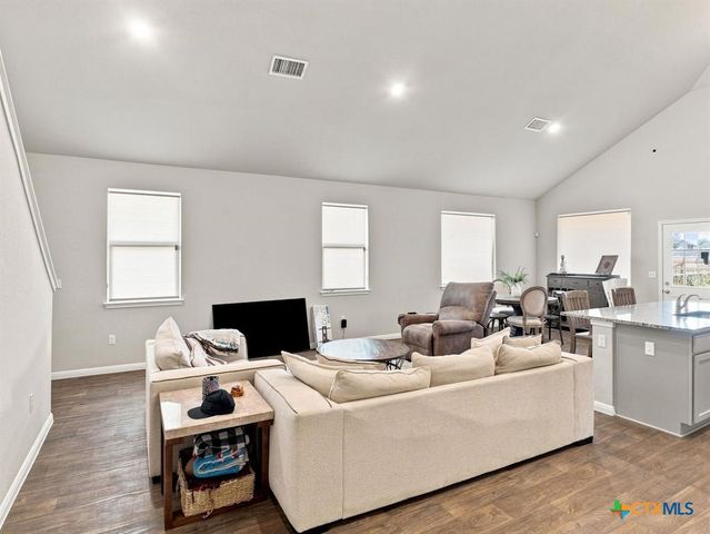 111 Rainmaker Cove, Bastrop, TX 78602