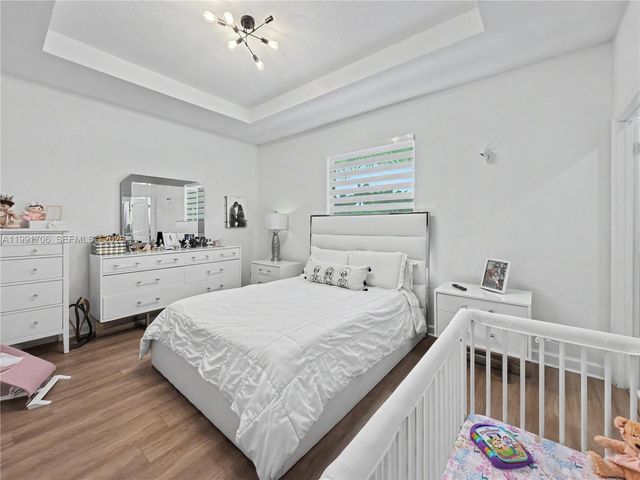 14800 SW 183rd Ter, Miami, FL 33187