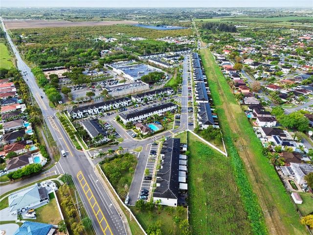 14800 SW 183rd Ter, Miami, FL 33187