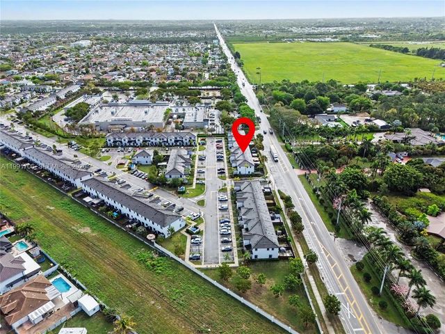 14800 SW 183rd Ter, Miami, FL 33187