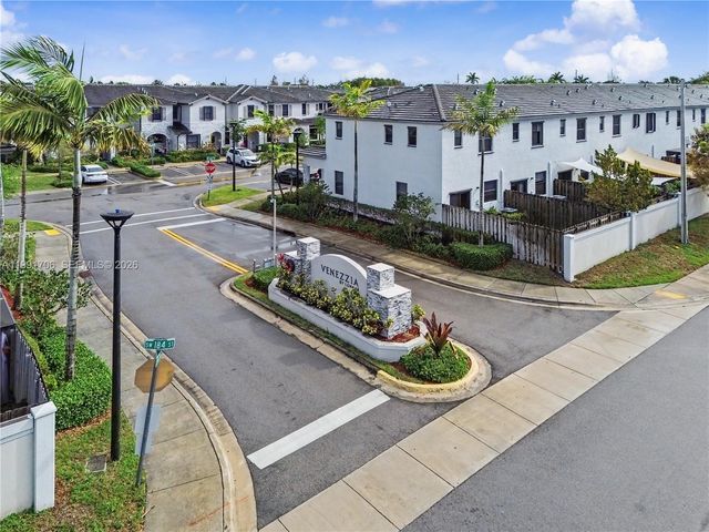 14800 SW 183rd Ter, Miami, FL 33187